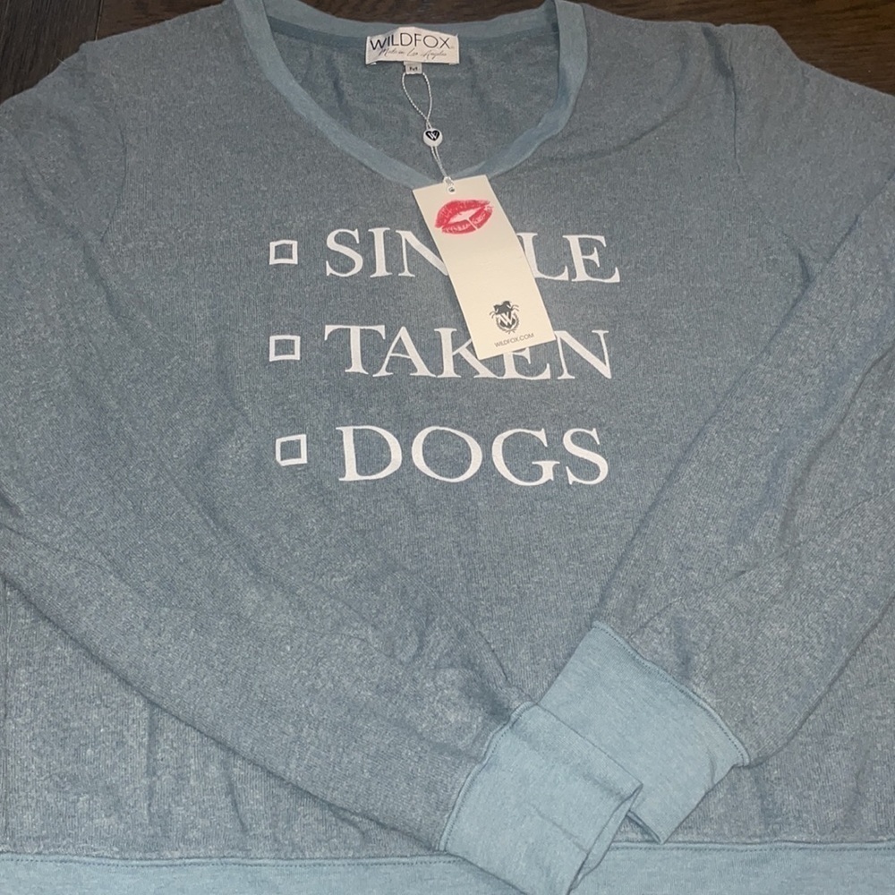 🦊💋 WILDFOX Single Taken Dogs V-Neck Baggy Beach Jumper Medium NWT - Picture 2 of 14